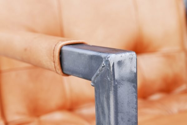 scaun piele cadru metalic