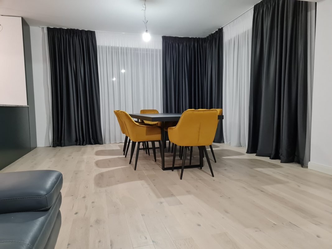 masa living neagra